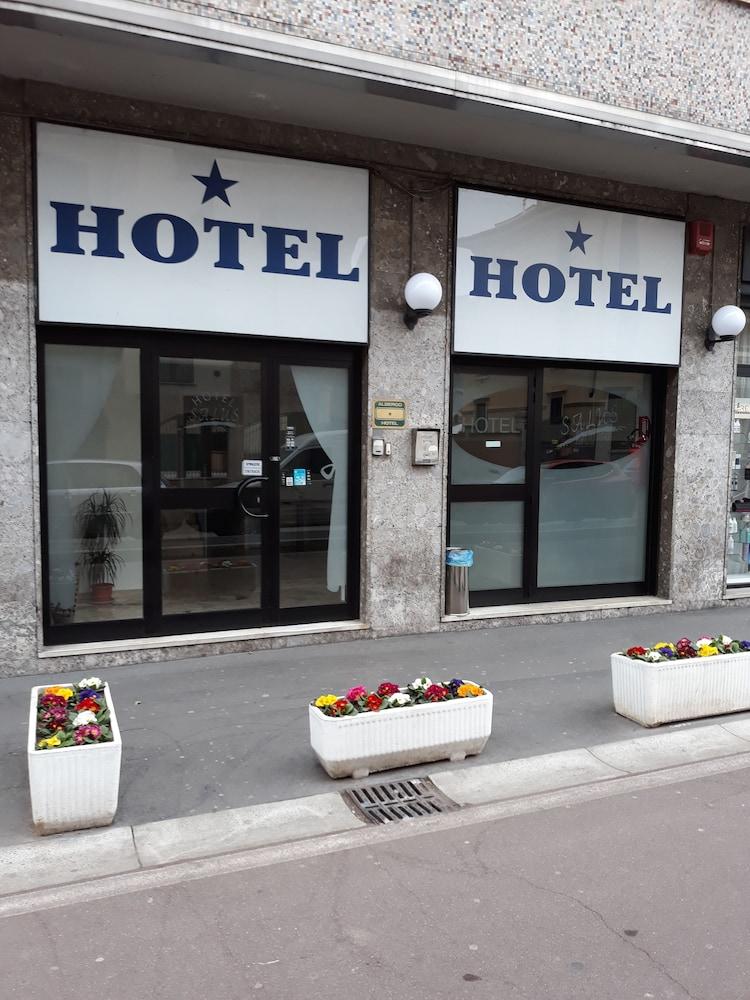 Hotel Salus Milano Exteriör bild