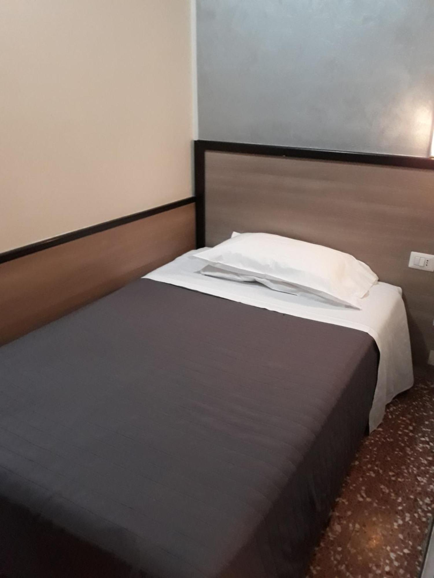 Hotel Salus Milano Exteriör bild