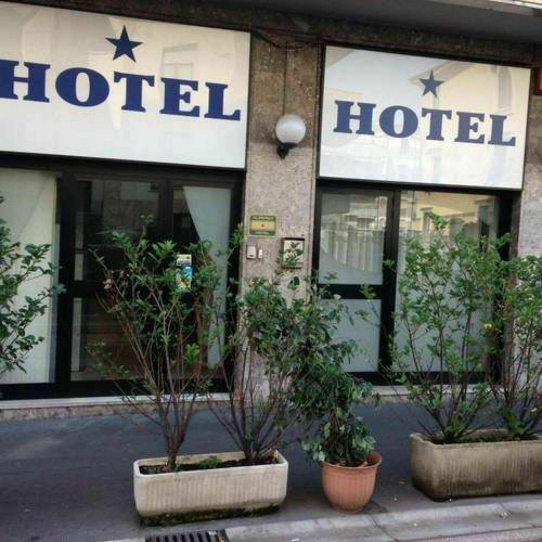 Hotel Salus Milano Exteriör bild